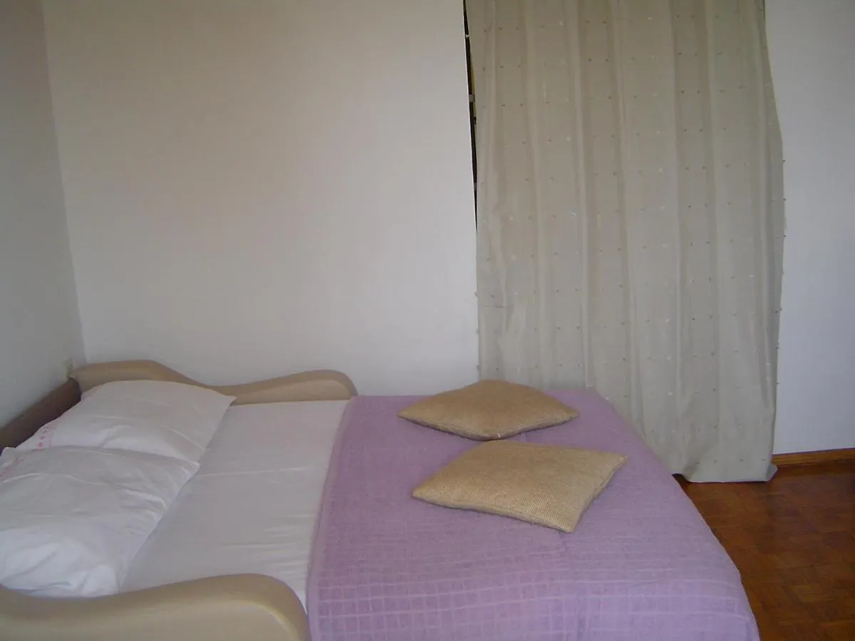 Apartment In Dramalj 41604