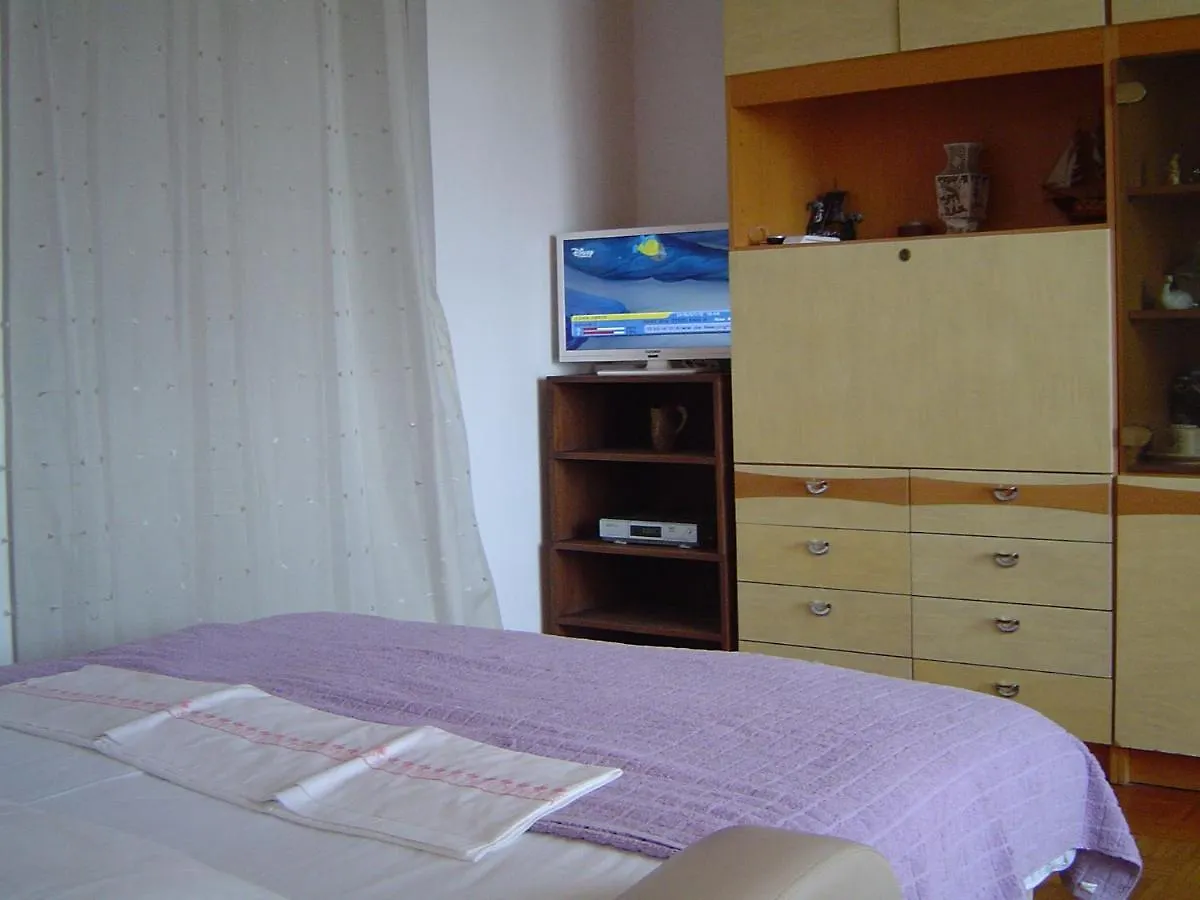 Apartment In Dramalj 41604